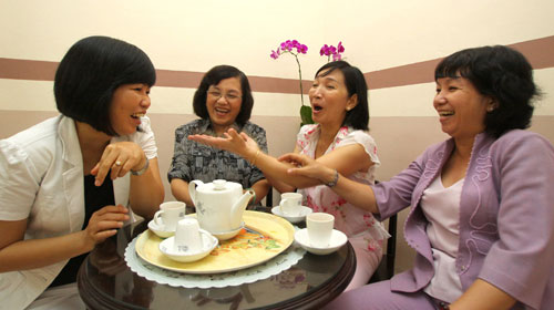 Gia đình làm nghề giáo (từ trái qua): Trương Thị Việt Liên, Trương Thị Việt Thủy, Trương Thị Việt Liễu, Trương Vy Việt Huyền - Ảnh: Như Hùng