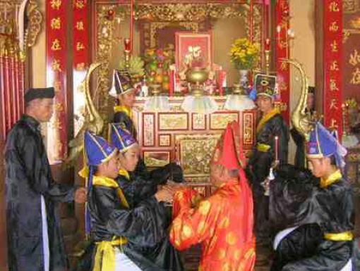 Nhật ký ở làng (kỳ 2) - Sự thách đố của người xưa